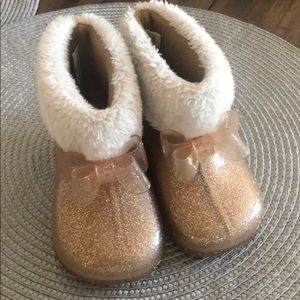 Size 5 toddler furry rain boots